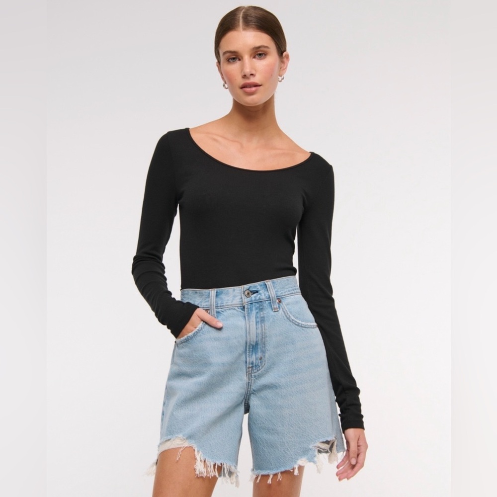 Abercrombie & Fitch The Loose Short High Rise